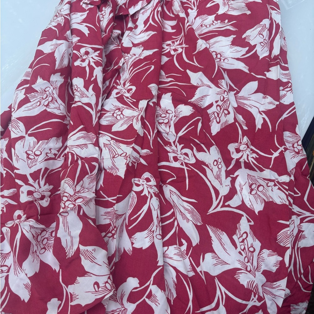 Chaps Red and White Patterned Skirt